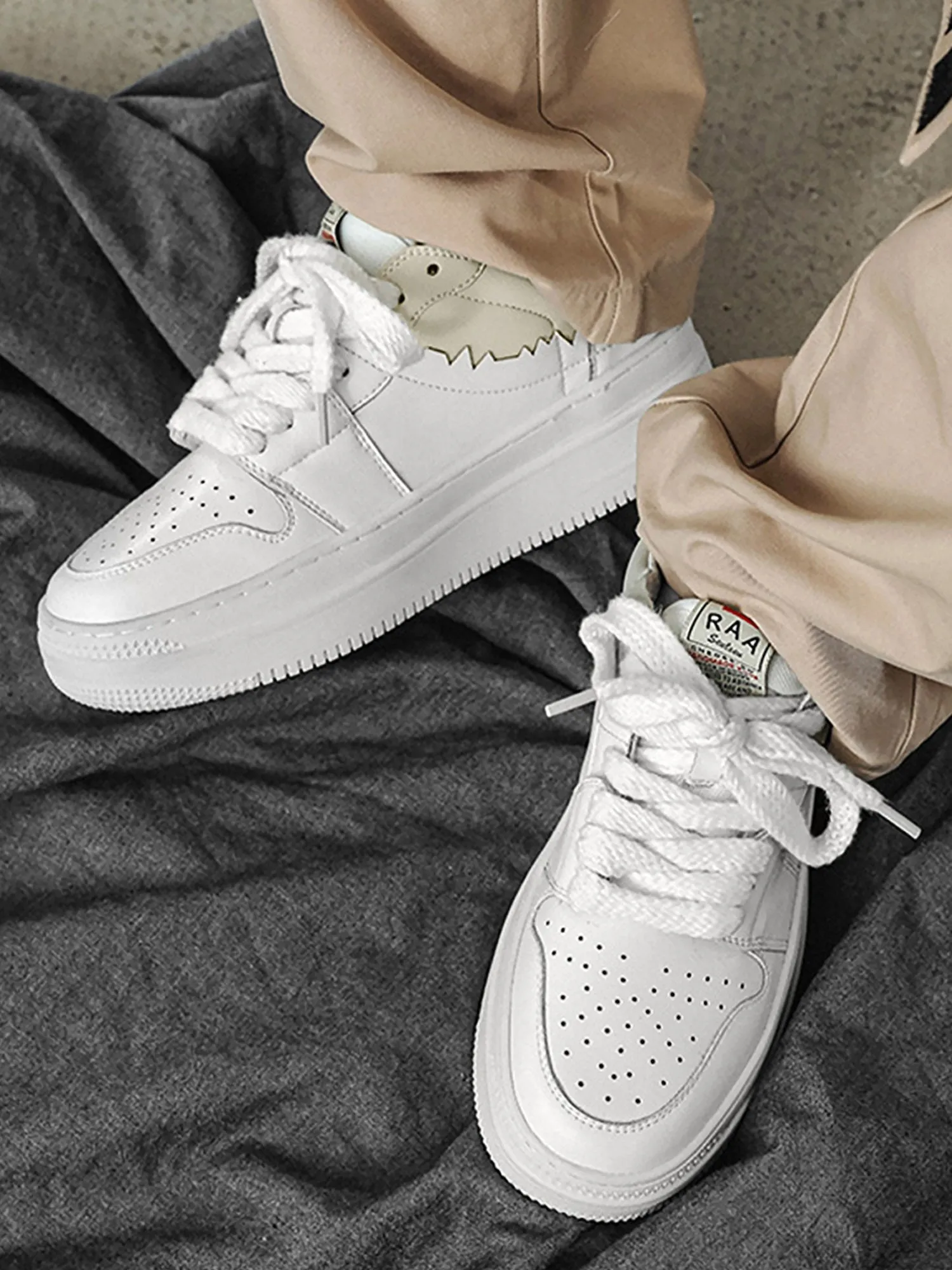 Sneakerhill Retro Contrast Color Sneakers