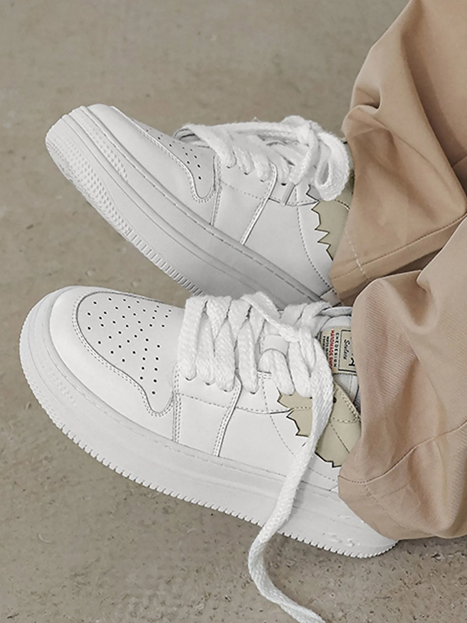 Sneakerhill Retro Contrast Color Sneakers